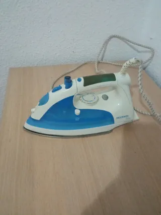 Plancha de Ropa con vapor Severin