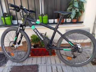 Bicicleta B'TWIN Rockrider 700