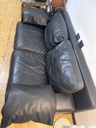 Divano 3/4 posti in pelle nera