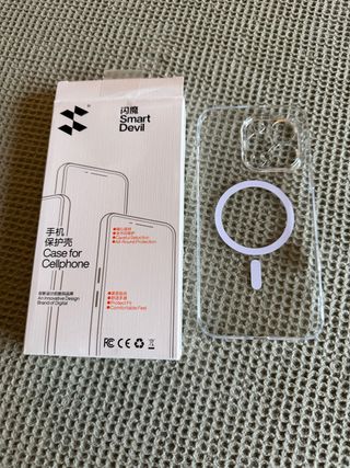 Funda transparente Magsafe Iphone 16 pro max nueva