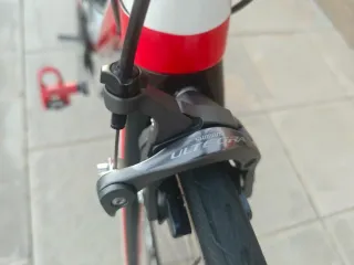 Bicicleta de carretera CUBE Litening Roja y Blanca