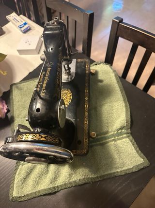 Máquina de coser Sigma antigua