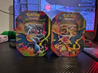 Latas Pokémon Charizard VMAX