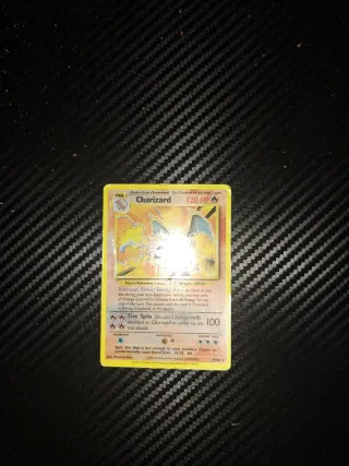 Carta Pokémon Charizard 2022 Reimpresión