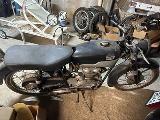 Mondial Comersa 220cc restaurada