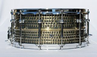 Caja 14x6,5 casco latón martillado y 12 divisiones