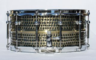 Caja 14x6,5 casco latón martillado y 12 divisiones