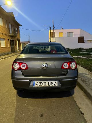 Volkswagen Passat 2007 1.9 TDI