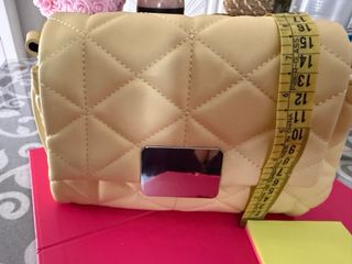 Bolso acolchado amarillo pastel