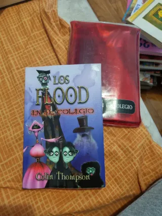 FLOODS 2. EN EL COLEGIO LIBRO (Spanish Edition)