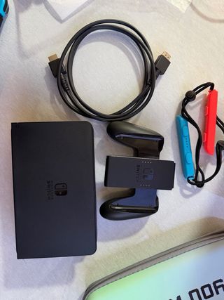 Nintendo Switch Oled Azul/Rojo + Accesorios