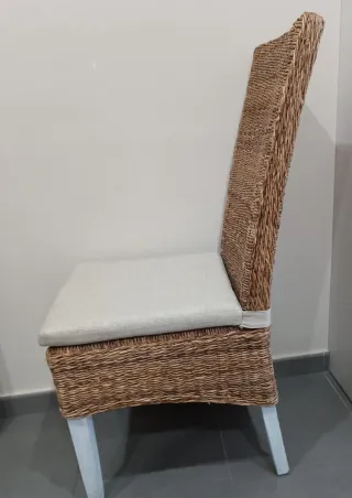 Sillas de comedor de mimbre incluido cojines.