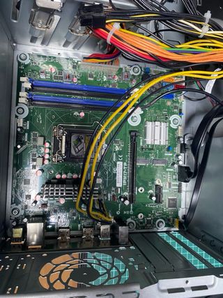 Caja HP OMEN 870 + Fuente 80+