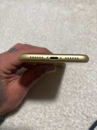 iPhone XR 64GB Dorado