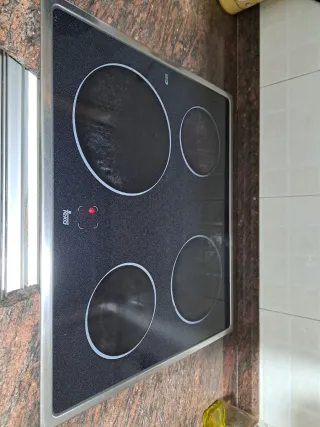 Vitrocerámica Teka 4 fuegos y horno teka