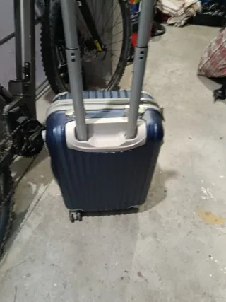 Maleta de viaje Hapallis azul y beige