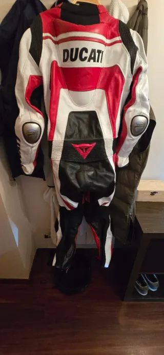 Mono de cuero Ducati Corse