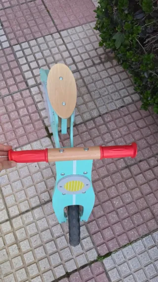 Bicicleta de equilibrio de madera