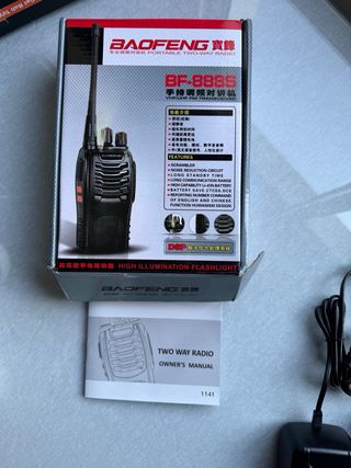 2 Walkie Talkies Baofeng BF-888S