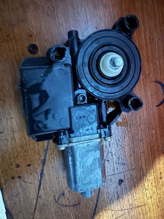 Elevalunas + Altavoz VW Transporter