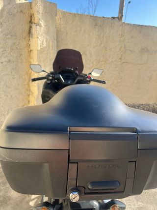 Baúl Honda Negro Maxi Scooter