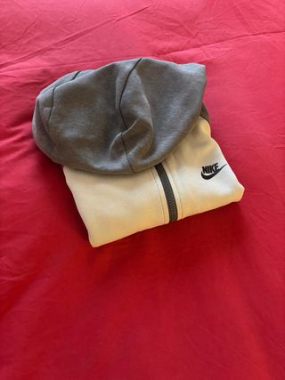 Felpa Nike Grigia e Bianca