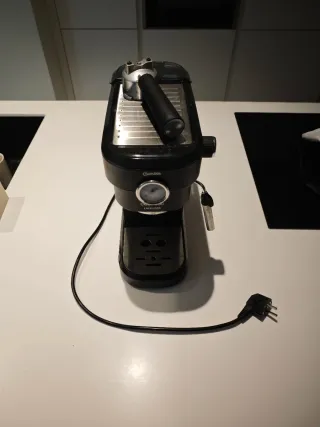 Cafetera Cecotec Cafelizzia 790