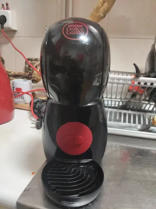 Cafetera Dolce Gusto Negra