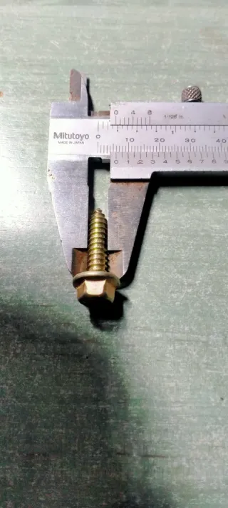 270 tornillos de 25 x 6 x 10