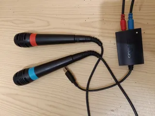 2 Micrófonos SingStar PS2/PS3  + adaptador