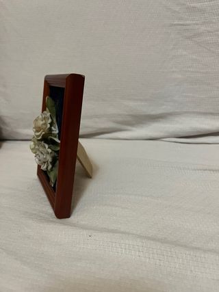 Quadretto con rose in ceramica
