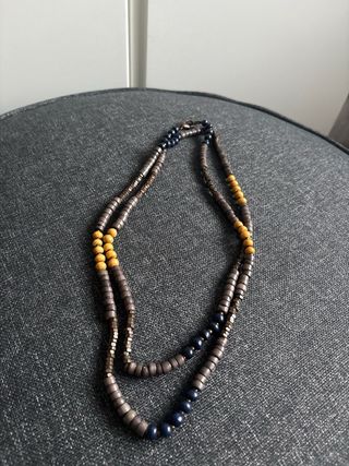 Collar de cuentas multicapa