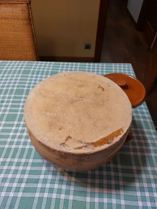 Olla de barro sin estrenar