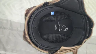 Casco de moto vintage con gafas