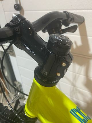 Bicicleta de Montaña Monty XY 8 26