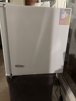 Mini Frigorífico Comfee 43L