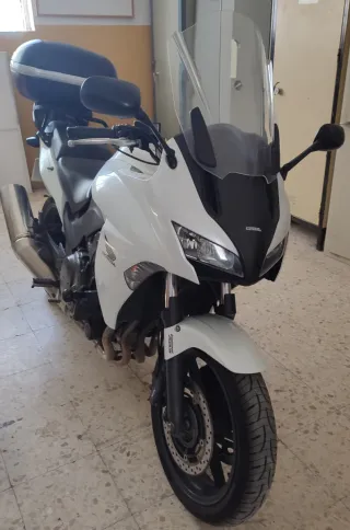 Honda CBF1000 FA ABS Blanca 998 cc. 107 cv.