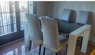 Mesa de comedor y 6 sillas