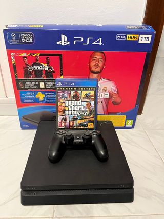 PS4 Slim 1TB Nero + GTA V + Controller