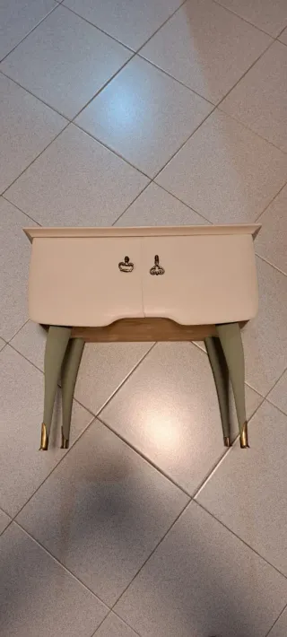 Coppia comodini vintage restaurati