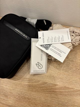 Bolso bandolera Mandarina Duck negro