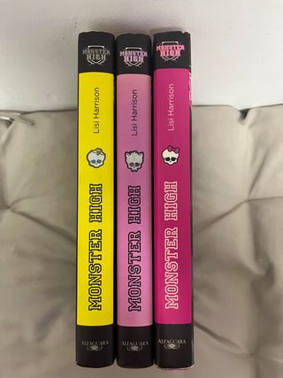Colección 3 libros “Monster High”