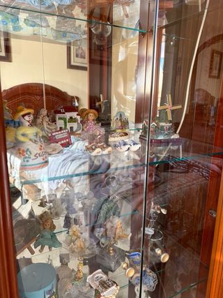 Vitrina madera maciza y cristal