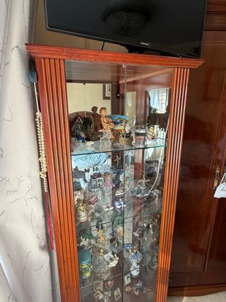 Vitrina madera maciza y cristal