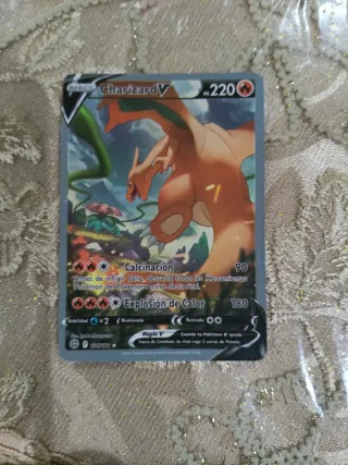 Carta Pokémon Charizard V 220 HP