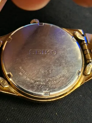 Reloj Seiko Solar Dorado
