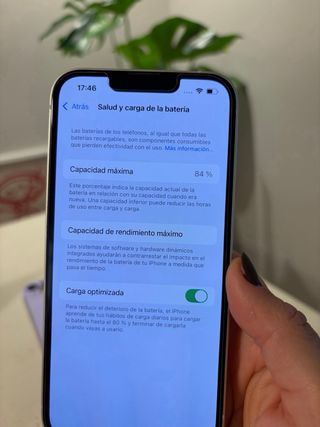 iPhone 13 Blanco + 2 fundas