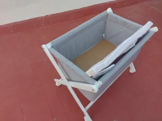 Cuna colecho plegable con ruedas