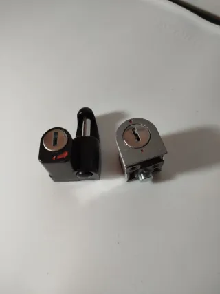 Kit de llaves y tapa azul moto