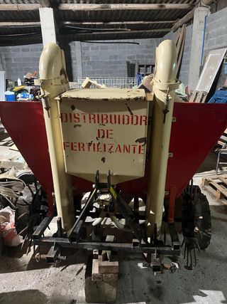 Sembradora plantadora de patatas akpil
